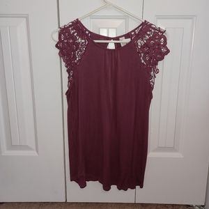 Purple tank with Lace shoulders M